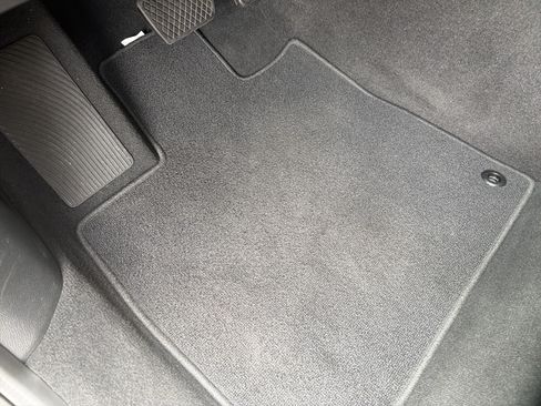 Certified 2025 Acura MDX FWD w/ Technology Package image 17