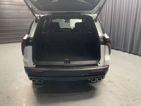 New 2026 Chevrolet Traverse LT w/ Midnight/Sport Edition AWD/4WD image 7