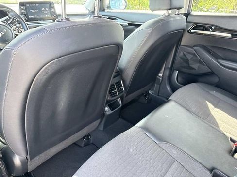 Used 2023 Kia Seltos S image 16