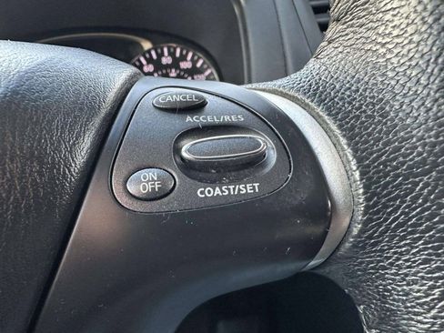 Used 2013 Nissan Pathfinder SL AWD/4WD image 25