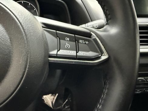 Used 2018 MAZDA MAZDA3 Touring FWD image 24