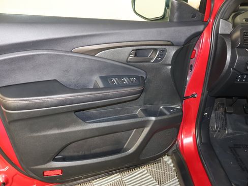 Certified 2024 Honda Passport TrailSport image 37