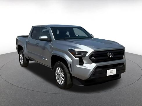 Used 2026 Toyota Tacoma SR5 RWD image 3