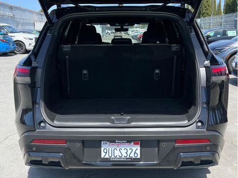 Used 2025 INFINITI QX60 Luxe w/ Black Edition FWD image 5