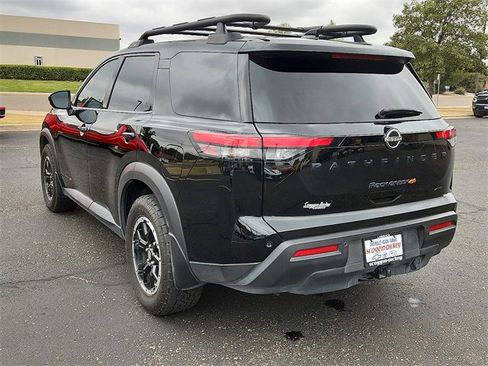 Used 2024 Nissan Pathfinder Rock Creek image 3