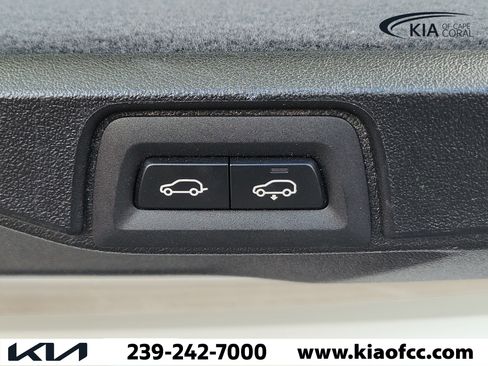 Used 2020 BMW X7 xDrive40i w/ Premium Package AWD/4WD image 14