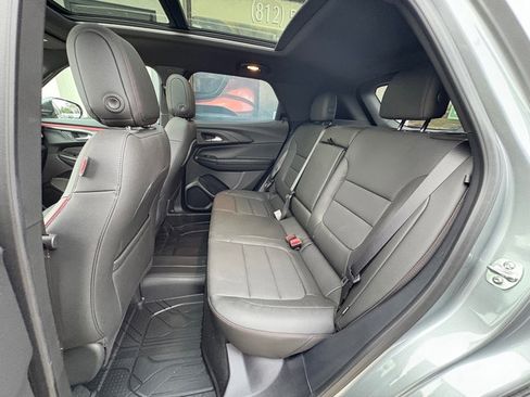 Used 2025 Chevrolet TrailBlazer RS w/ Convenience Package image 17
