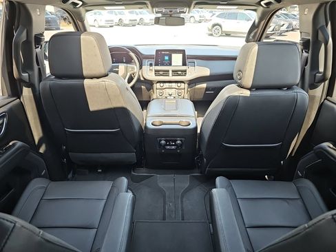 Used 2023 Chevrolet Tahoe LT w/ LT Signature Package AWD/4WD image 31