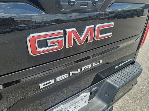 Used 2025 GMC Sierra 1500 Denali w/ Technology Package AWD/4WD image 12
