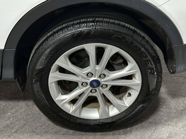 Used 2019 Ford Escape SEL AWD/4WD image 11