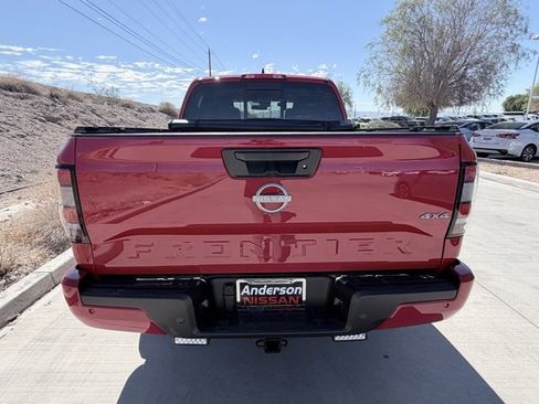 Certified 2025 Nissan Frontier SV image 7