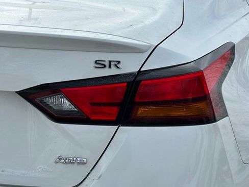 Certified 2022 Nissan Altima 2.5 SR image 12