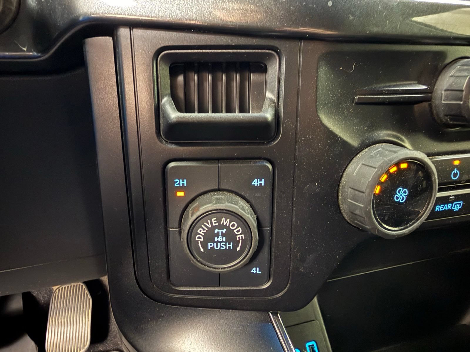 Used 2024 Ford F150 STX AWD/4WD image 24