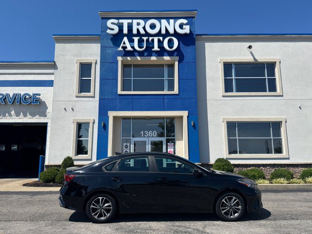Used 2023 Kia Forte LXS FWD image 16