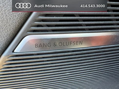 Used 2023 Audi Q8 Premium Plus w/ Premium Plus Package AWD/4WD image 7
