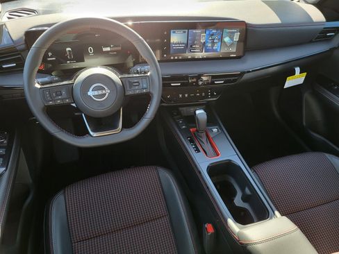 New 2026 Nissan Kicks SR w/ Cold Weather Package image 2