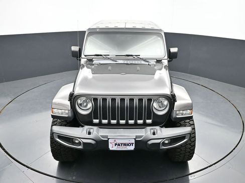 Used 2018 Jeep Wrangler Unlimited Sahara AWD/4WD image 42
