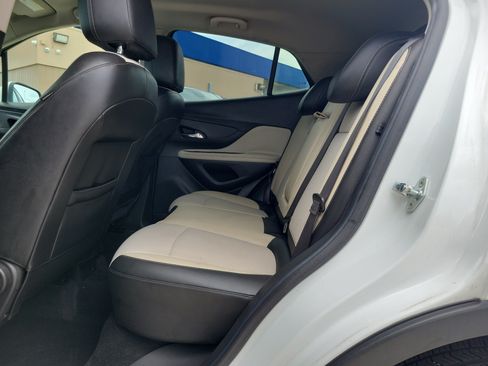 Used 2020 Buick Encore Preferred FWD image 8