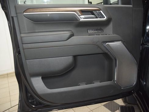 Used 2024 Chevrolet Silverado 1500 High Country w/ High Country Premium Package AWD/4WD image 47