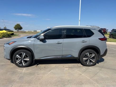 Used 2023 Nissan Rogue Platinum w/ Platinum Premium Package FWD image 4