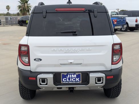 New 2026 Ford Bronco Sport Outer Banks w/ Sasquatch Outer Banks Package AWD/4WD image 3