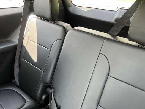 Used 2019 Chevrolet Traverse LT w/ LT Premium Package AWD/4WD image 35