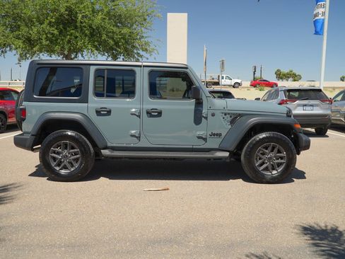 Used 2025 Jeep Wrangler Sport S image 4