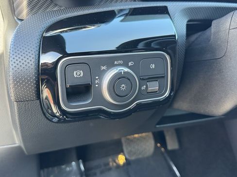 Used 2025 Mercedes-Benz CLA 250 image 18