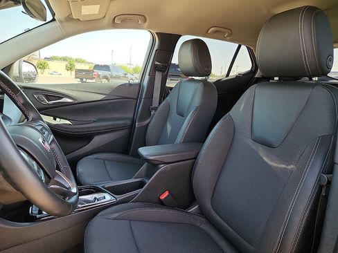 Used 2025 Buick Encore GX Preferred FWD image 7