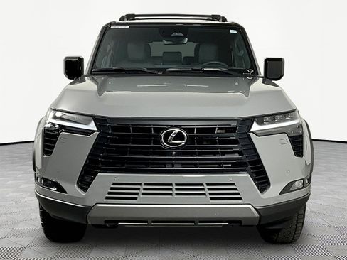 Used 2024 Lexus GX 550 AWD/4WD image 2