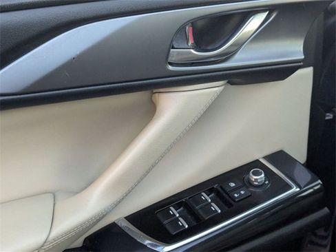 Used 2017 MAZDA CX-9 Touring image 14
