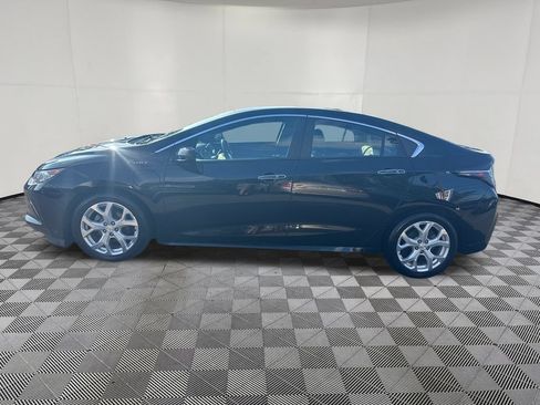 Used 2018 Chevrolet Volt Premier w/ Driver Confidence Package FWD image 2