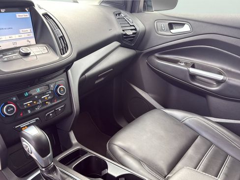 Used 2019 Ford Escape SEL FWD image 17