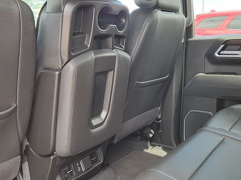 Used 2025 GMC Sierra 1500 SLT AWD/4WD image 18