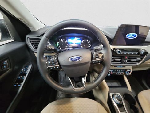 Used 2022 Ford Escape SE w/ Convenience Package image 12