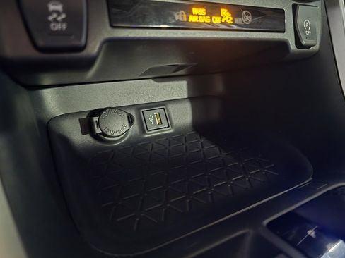 Used 2023 Toyota RAV4 XLE image 23