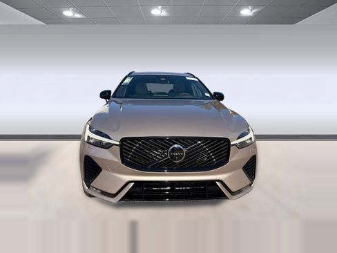 New 2026 Volvo XC60 B5 Plus w/ Climate Package AWD/4WD image 6