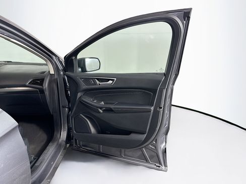 Used 2022 Ford Edge Titanium image 32