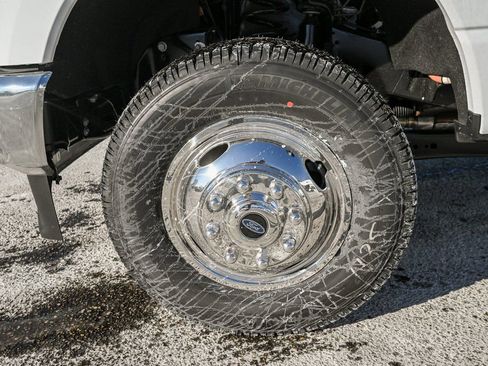 New 2026 Ford F350 XL w/ XL Chrome Package image 12