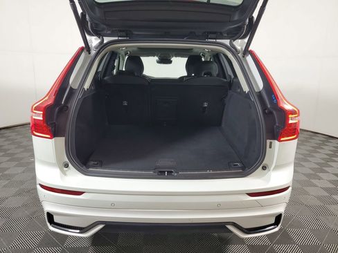 Certified 2025 Volvo XC60 B5 Plus AWD/4WD image 11