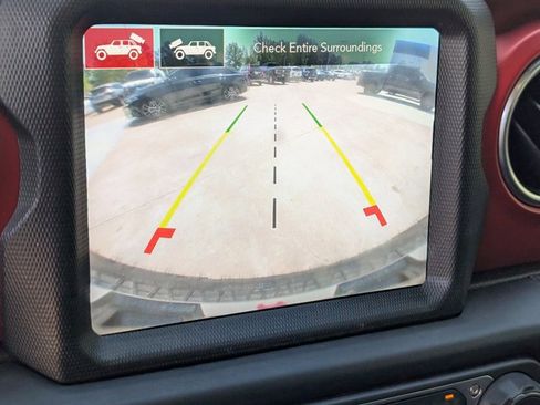 Used 2021 Jeep Wrangler Unlimited Rubicon AWD/4WD image 23