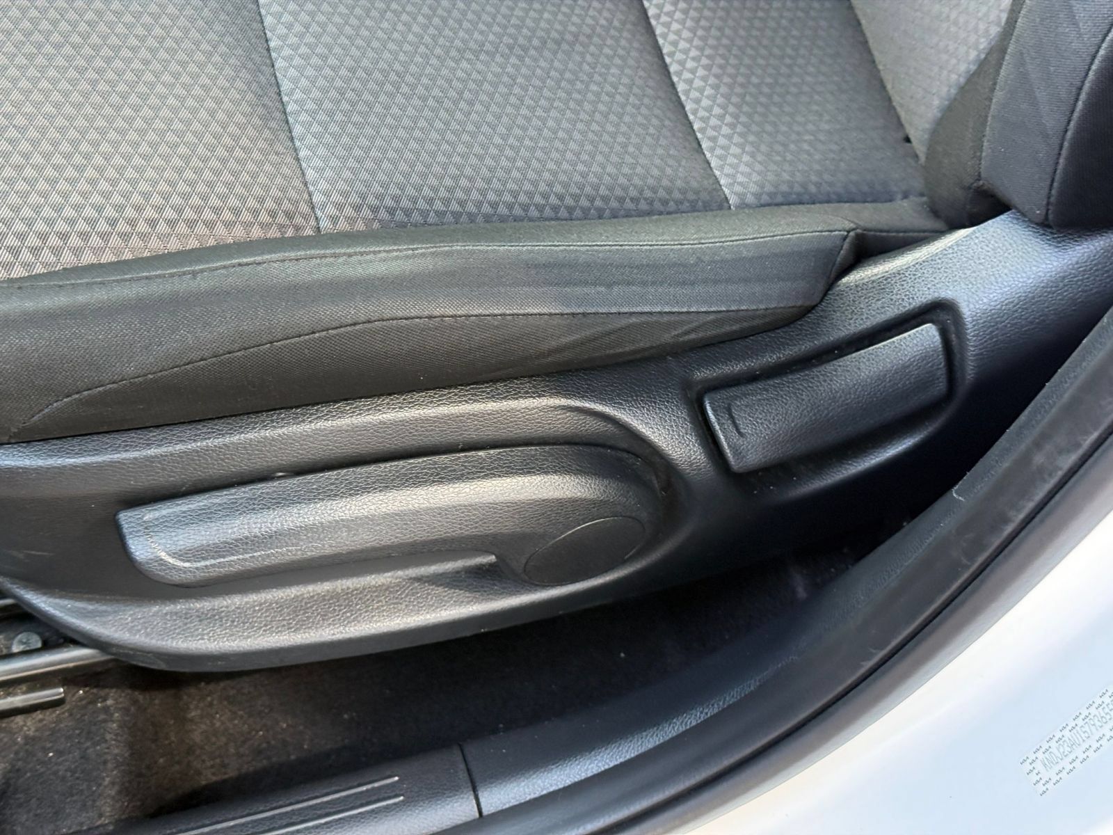Used 2025 Kia Soul LX w/ LX Technology Package FWD image 21