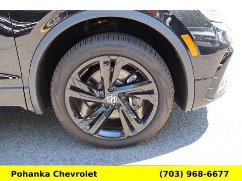 Used 2024 Volkswagen Tiguan SE R-Line AWD/4WD image 34