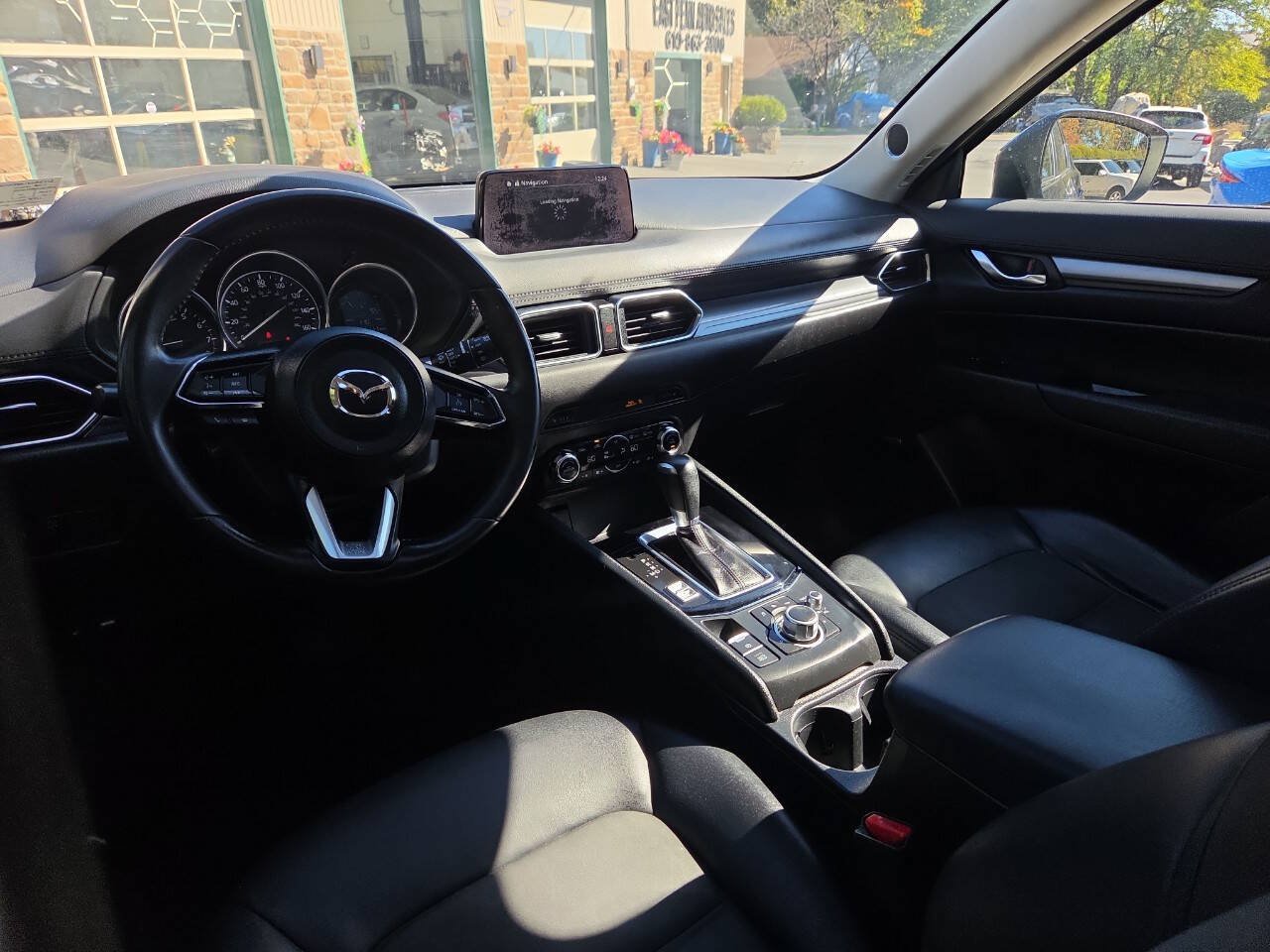 Used 2017 MAZDA CX-5 Touring w/ Preferred Equipment Package AWD/4WD image 19