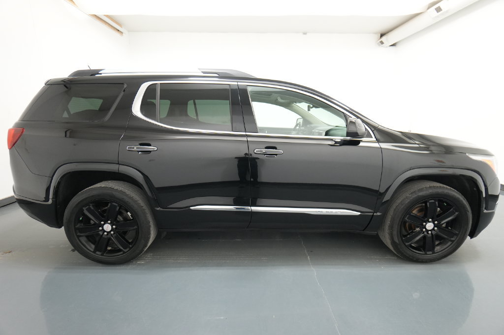 Used 2019 GMC Acadia Denali w/ Technology Package AWD/4WD image 10