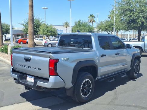 Certified 2024 Toyota Tacoma TRD Off-Road w/ TRD Off Road Premium Package AWD/4WD image 4