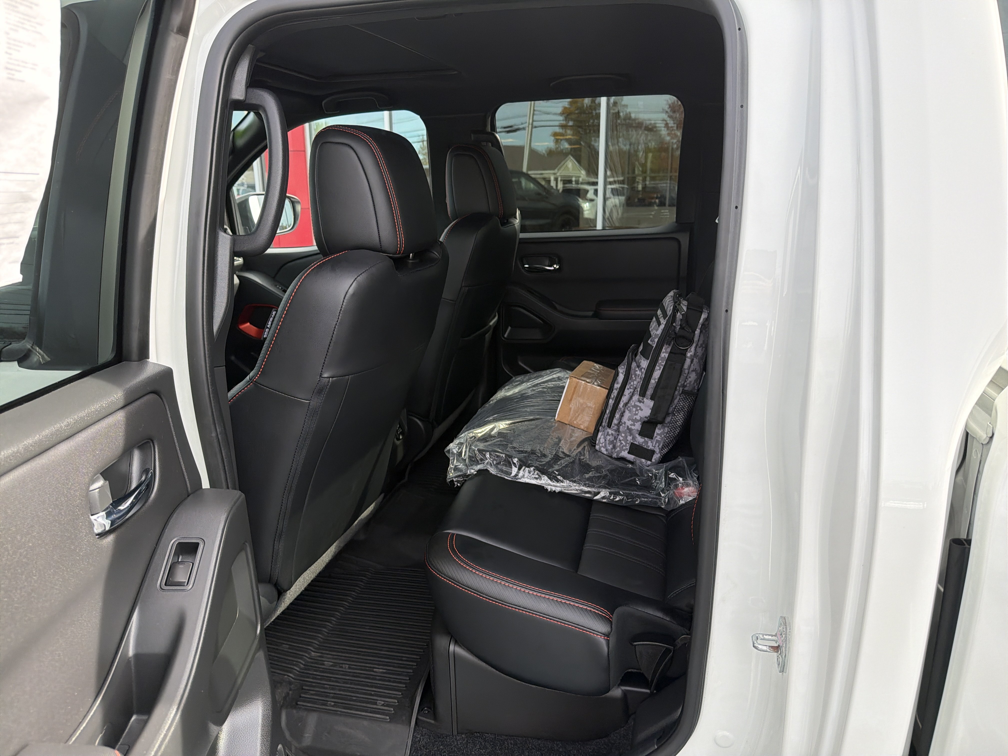 Used 2024 Nissan Frontier PRO-4X w/ Pro Premium Package AWD/4WD image 6
