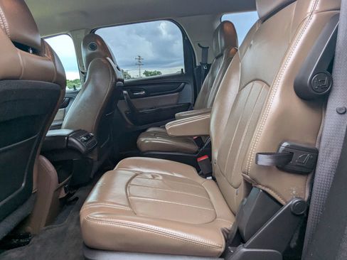 Used 2015 GMC Acadia SLT FWD image 12