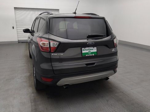Used 2018 Ford Escape SE image 6