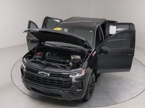 Used 2024 Chevrolet Silverado 1500 RST w/ Z71 Off-Road Package AWD/4WD image 42